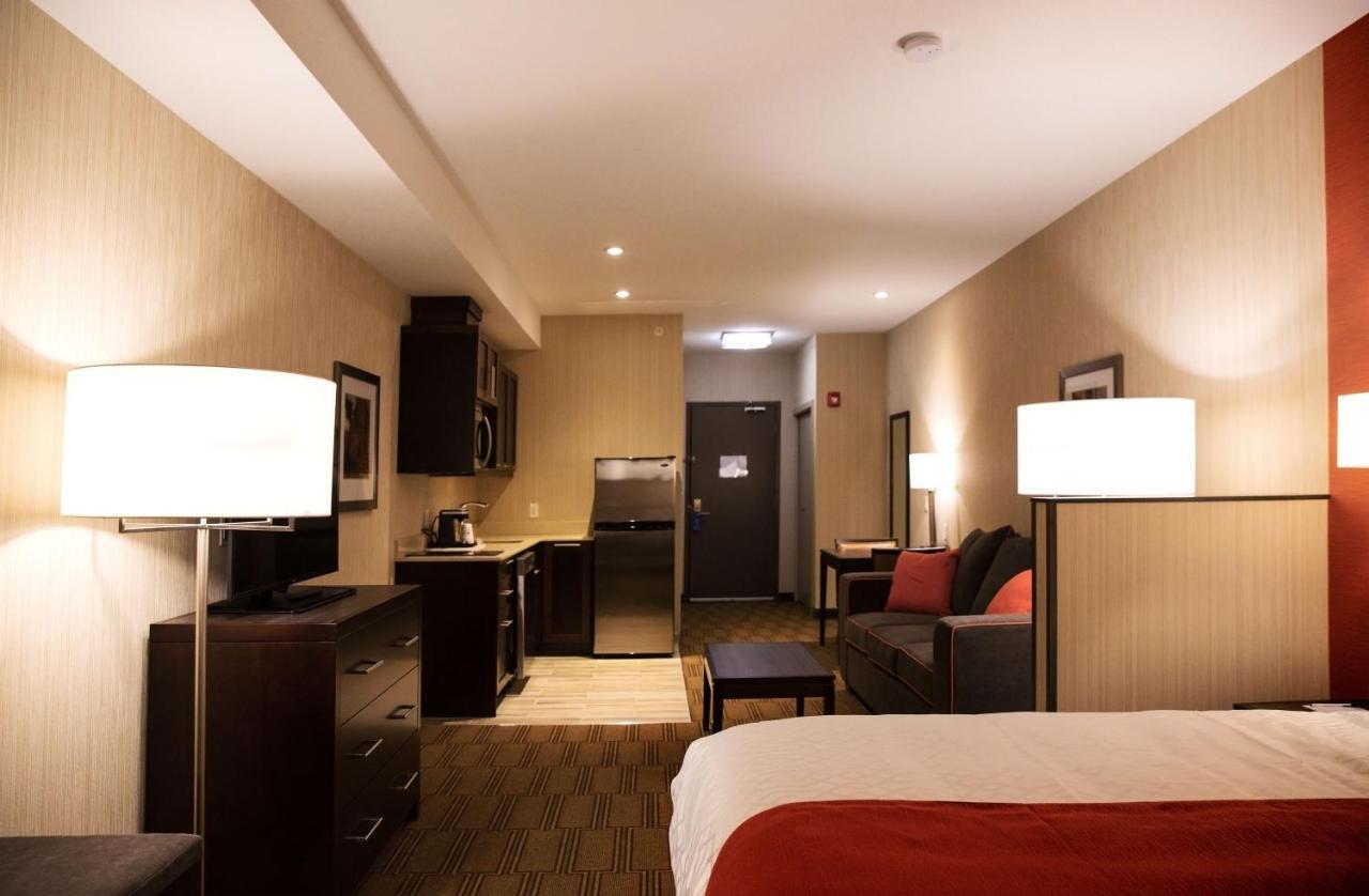 Best Western Plus Chateau Fort St. John Esterno foto