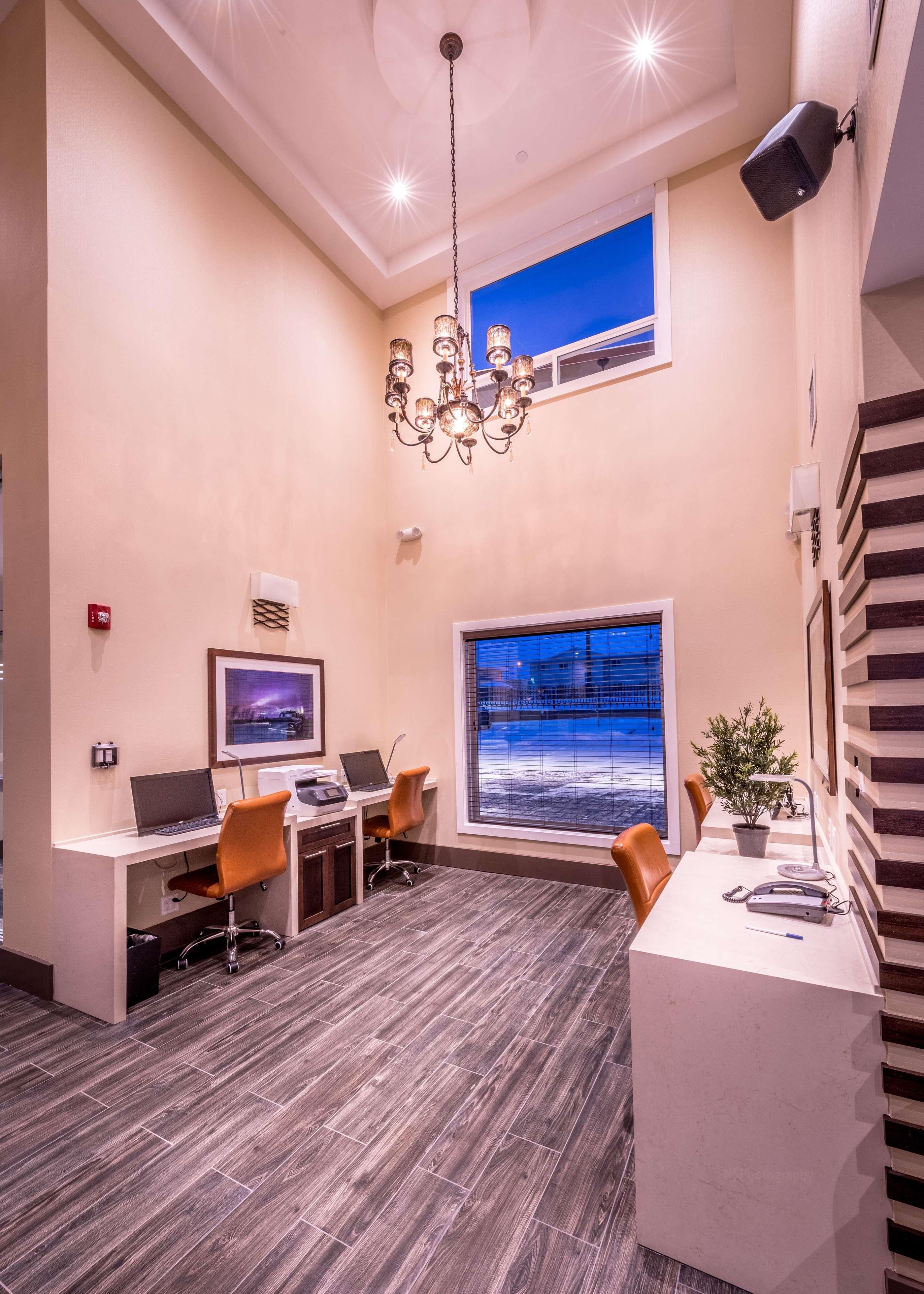 Best Western Plus Chateau Fort St. John Esterno foto