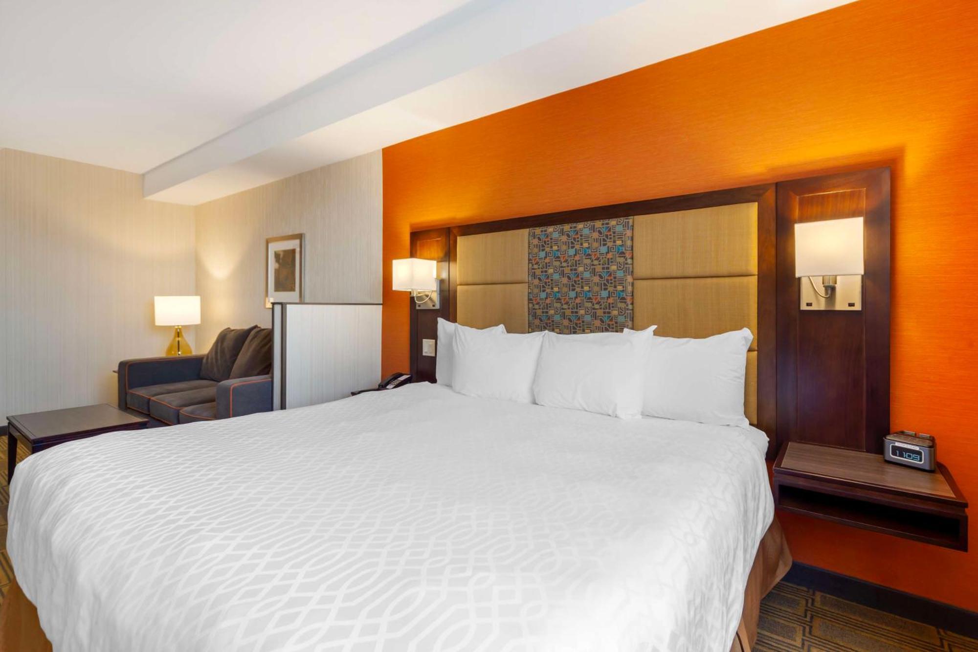 Best Western Plus Chateau Fort St. John Esterno foto