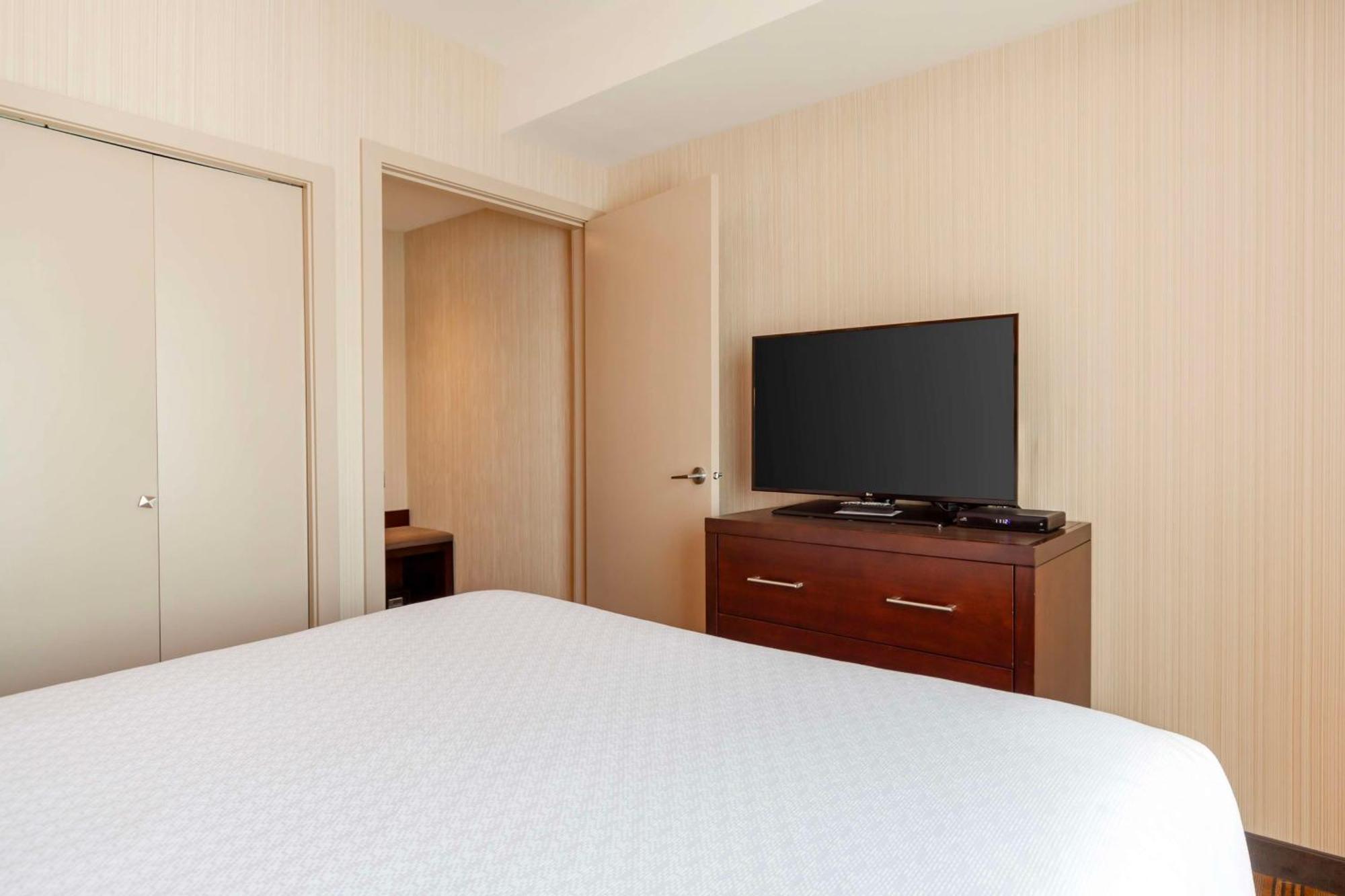 Best Western Plus Chateau Fort St. John Esterno foto