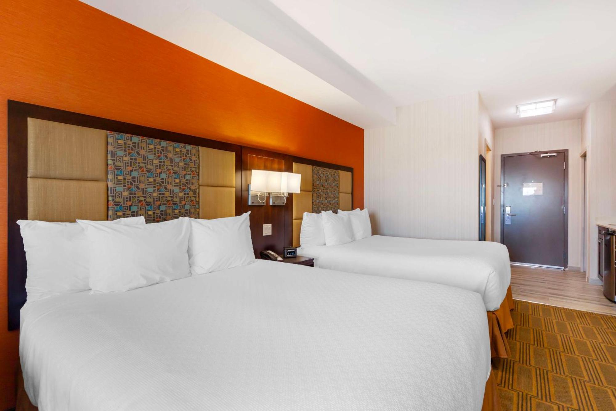 Best Western Plus Chateau Fort St. John Esterno foto